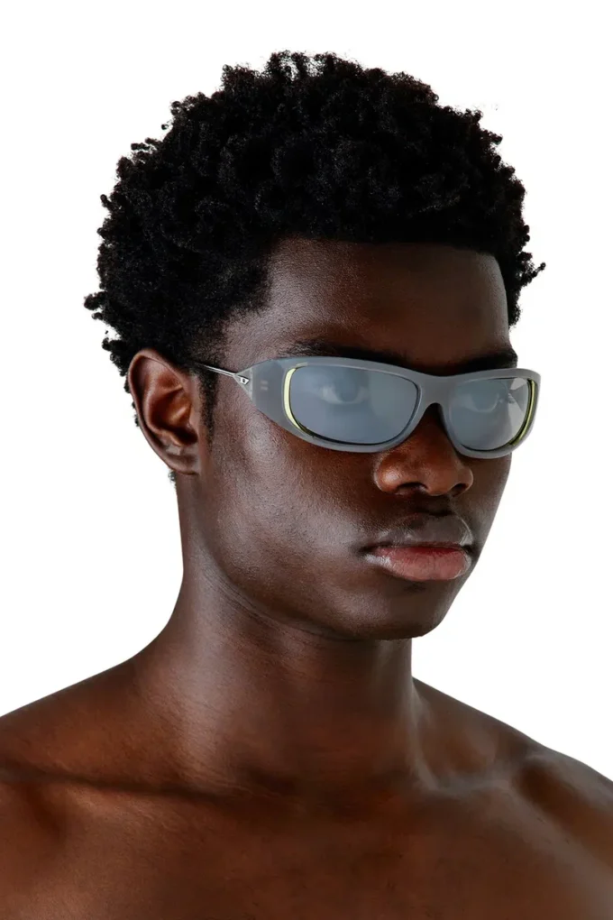 0dl3001 size 61 Wraparound style sunglasses
