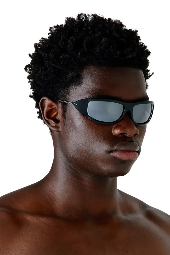 0dl3001 size 61 Wraparound style sunglasses