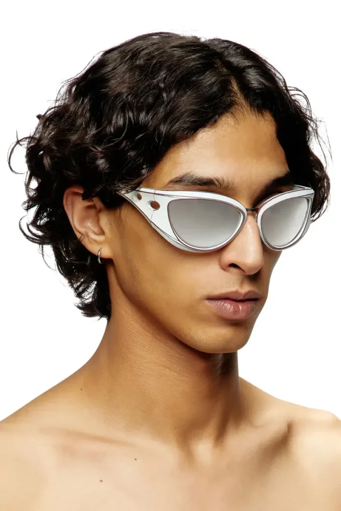 0dl3007u Cat-eye style sunglasses