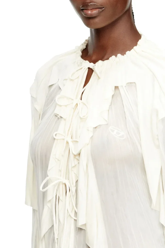 c-lassy Flounce blouse in crinkled muslin