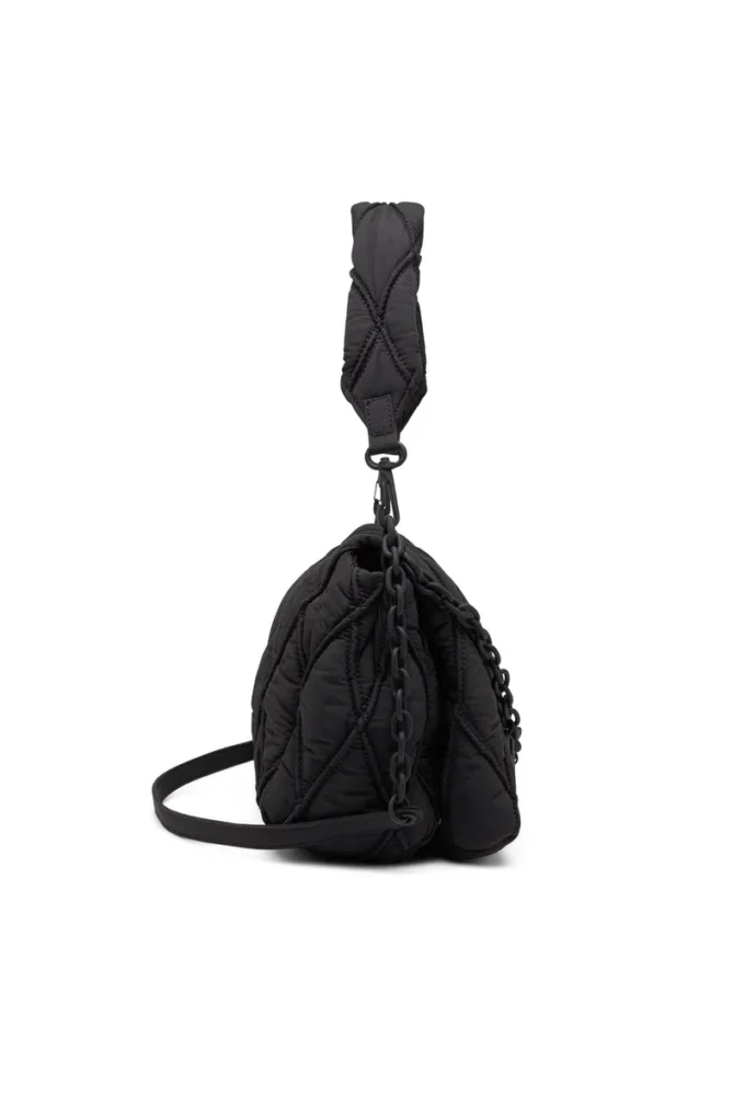 charm-d shoulder m Charm-D M-Shoulder bag in quilted nylon