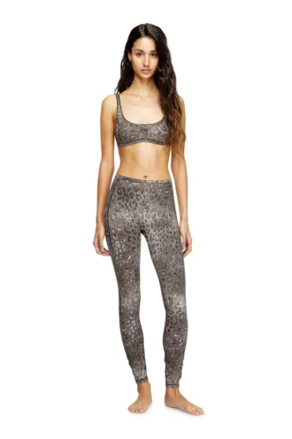 chelsea-utlt Leopard print nylon sports bra