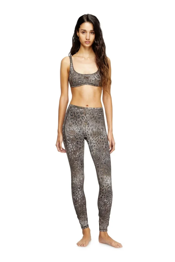chelsea-utlt Leopard print nylon sports bra