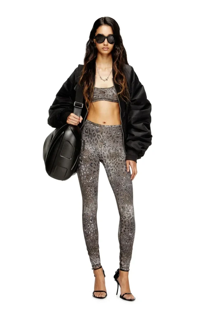 chelsea-utlt Leopard print nylon sports bra