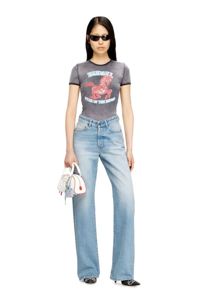 cl-t-uncutie-horse Cotton stretch T-shirt with horse graphic print