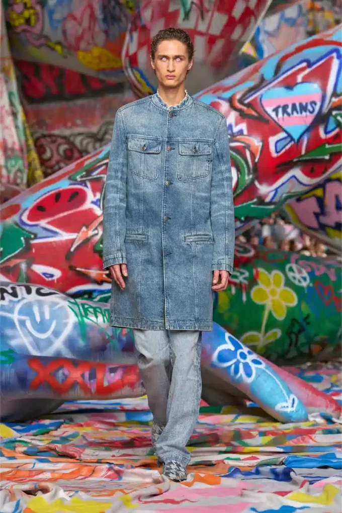 d-aberd-fsh1 Coat in lasered cotton-hemp denim
