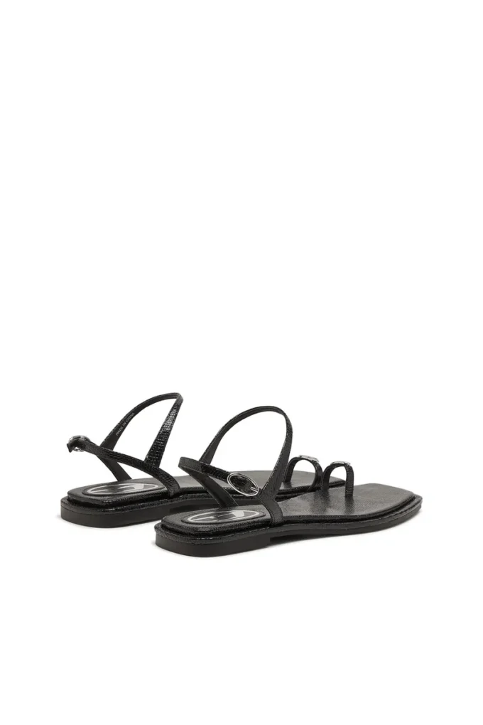 d-amber infra 0 D-AMBER – Sandal in leather with metallic logo