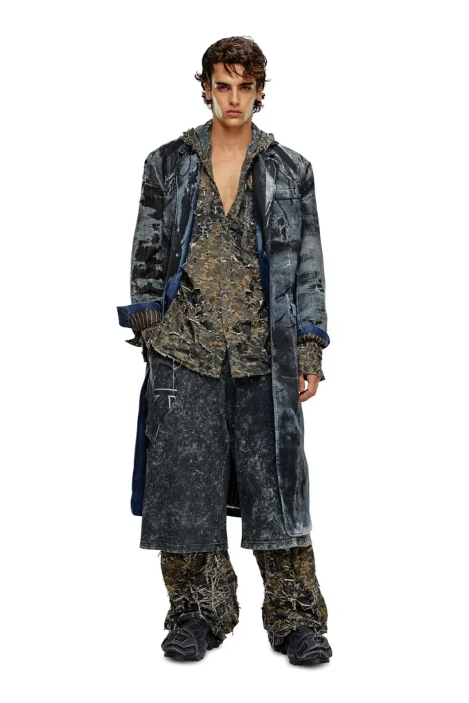 d-bla-long-dev-fse Coat in pinstriped devoré denim