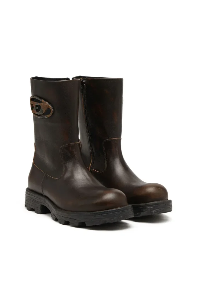 d-hammer bkr d w D-Hammer-Cut-out leather boots with oxidised hardware