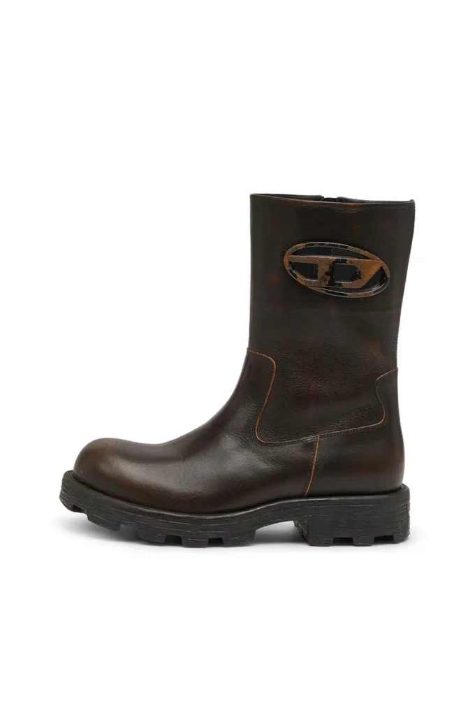 d-hammer bkr d w D-Hammer-Cut-out leather boots with oxidised hardware