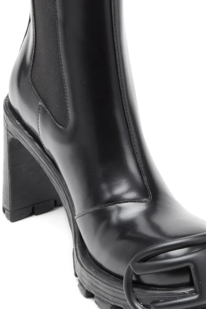 d-hammer ch d w D-Hammer-High-heel boots with Oval D plaque