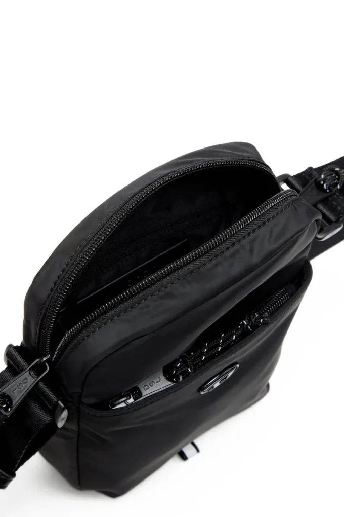 d-pack crossbody x D-Pack-Crossbody bag in tech fabric