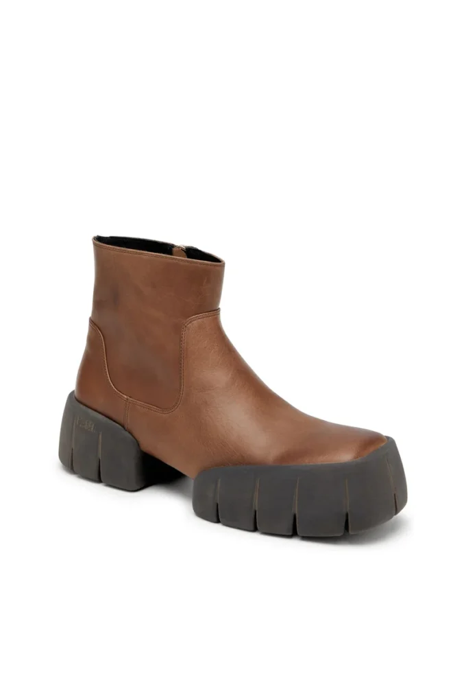 d-tex bt D-Tex-Oiled leather ankle boots with split sole