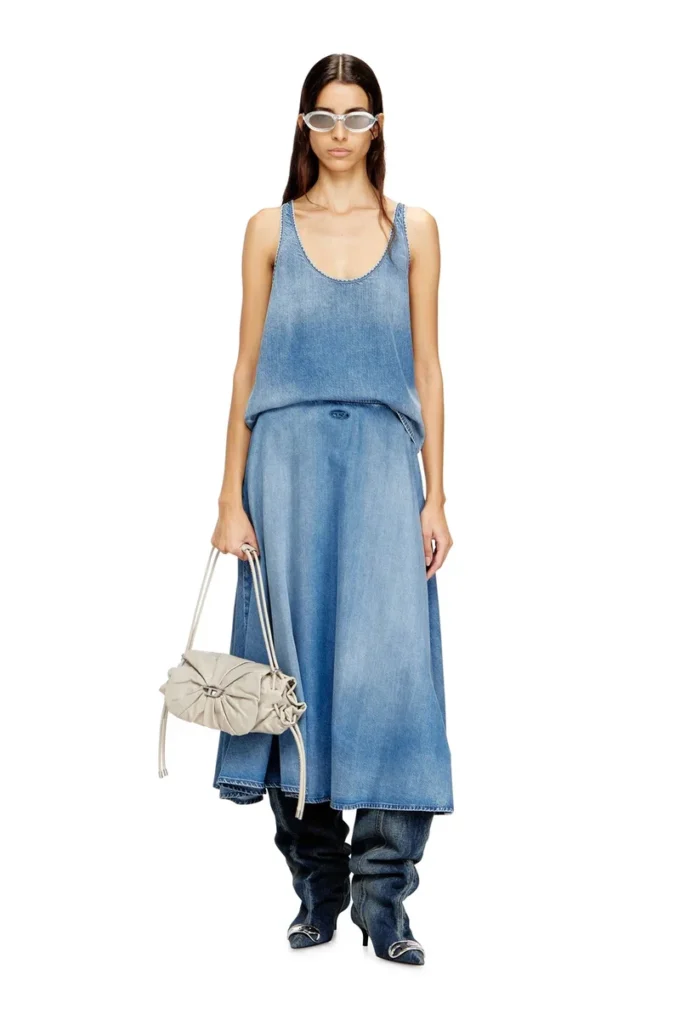 de-misy-s Top in lightweight stonewashed denim