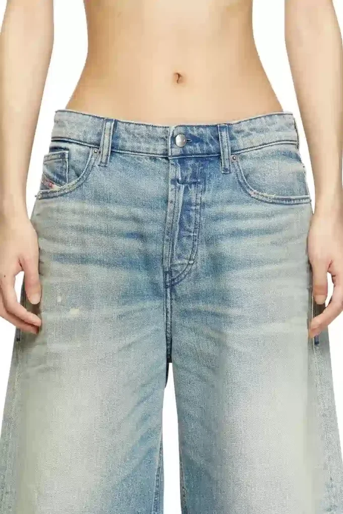 de-sire-short Shorts in worn-effect denim