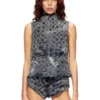 de-tapi-fsh1 Sleeveless top in houndstooth tie-dye denim