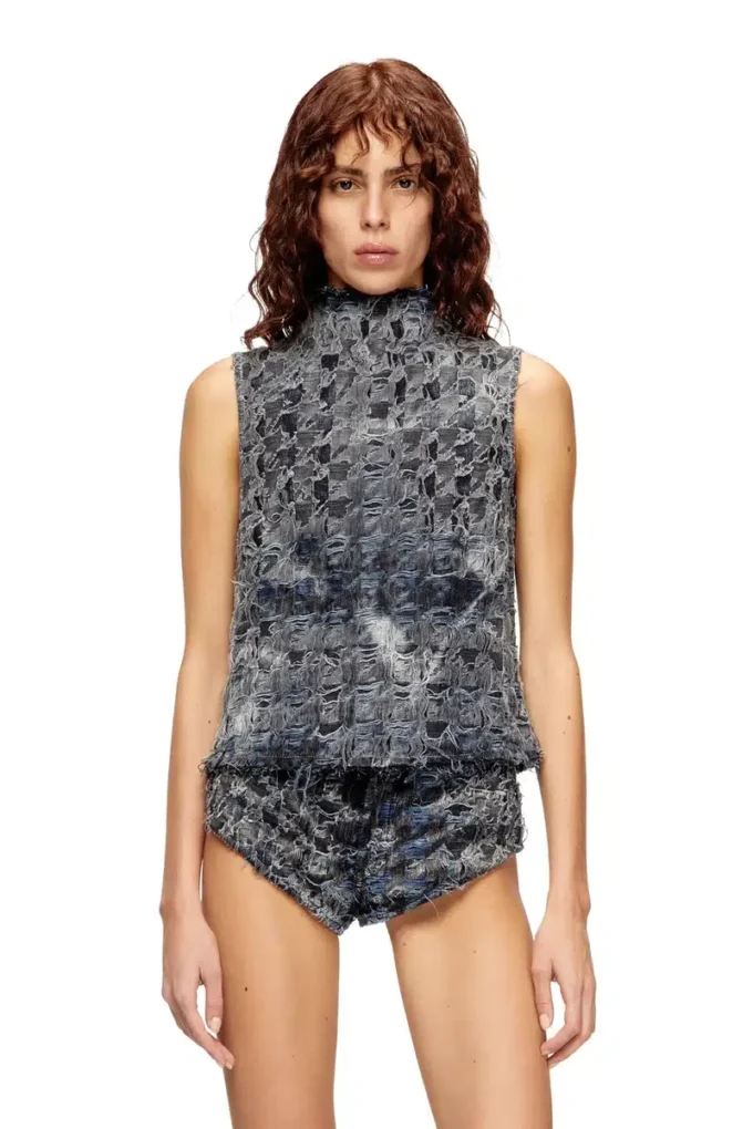 de-tapi-fsh1 Sleeveless top in houndstooth tie-dye denim