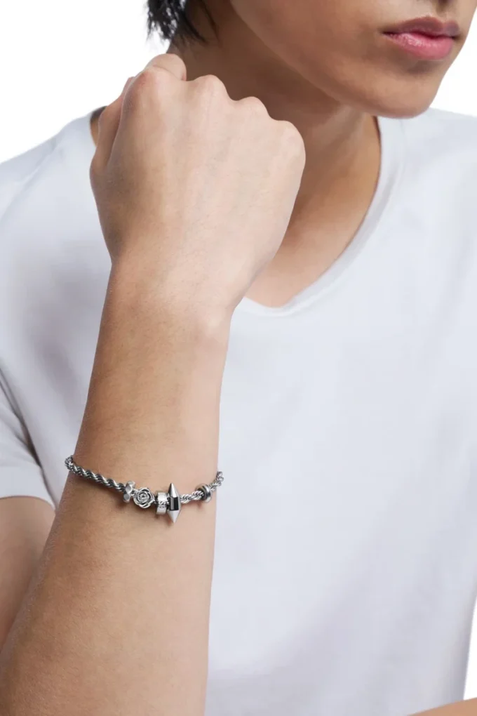 dx1622040 jewellery Stainless steel charm bracelet