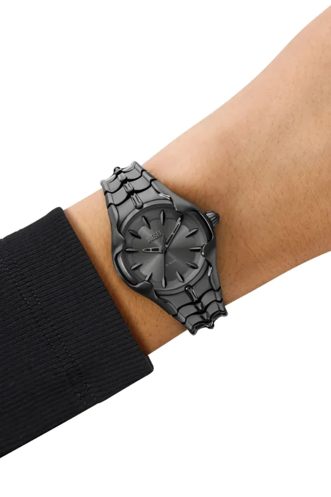 dz5603 Vert three-hand gunmetal stainless steel watch
