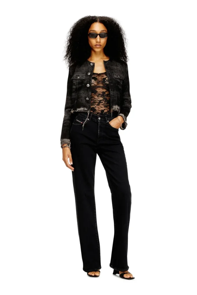 ezzy-utlt Nylon bodysuit with lace design