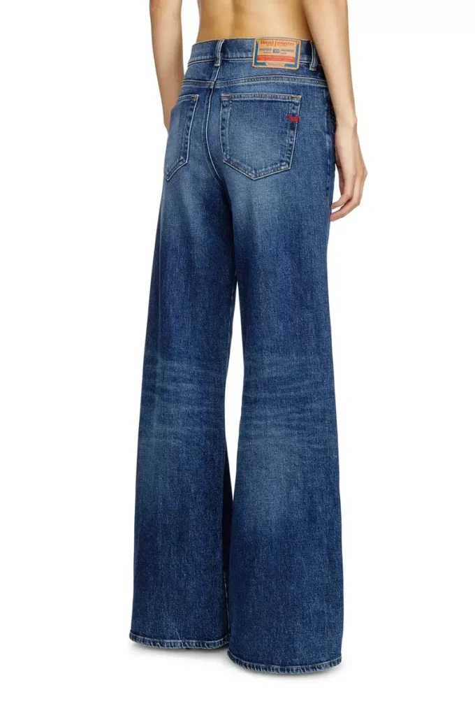 flare jeans 1978 d-akemi 09l21 Find nearest store