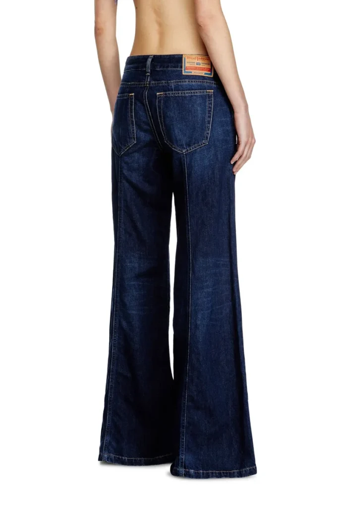 flare jeans d-akii 068ra Find nearest store