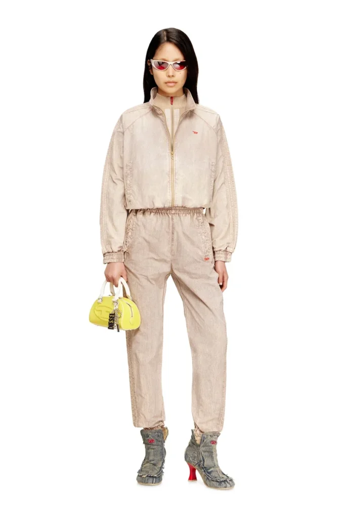 g-arden Windbreaker in treated Taslan