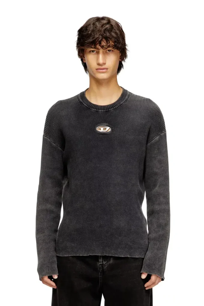 k-darren-d Cut-out ribbed jumper with Oval D plaque