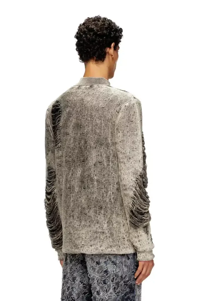 k-fjordi Destroyed jumper with floating yarns