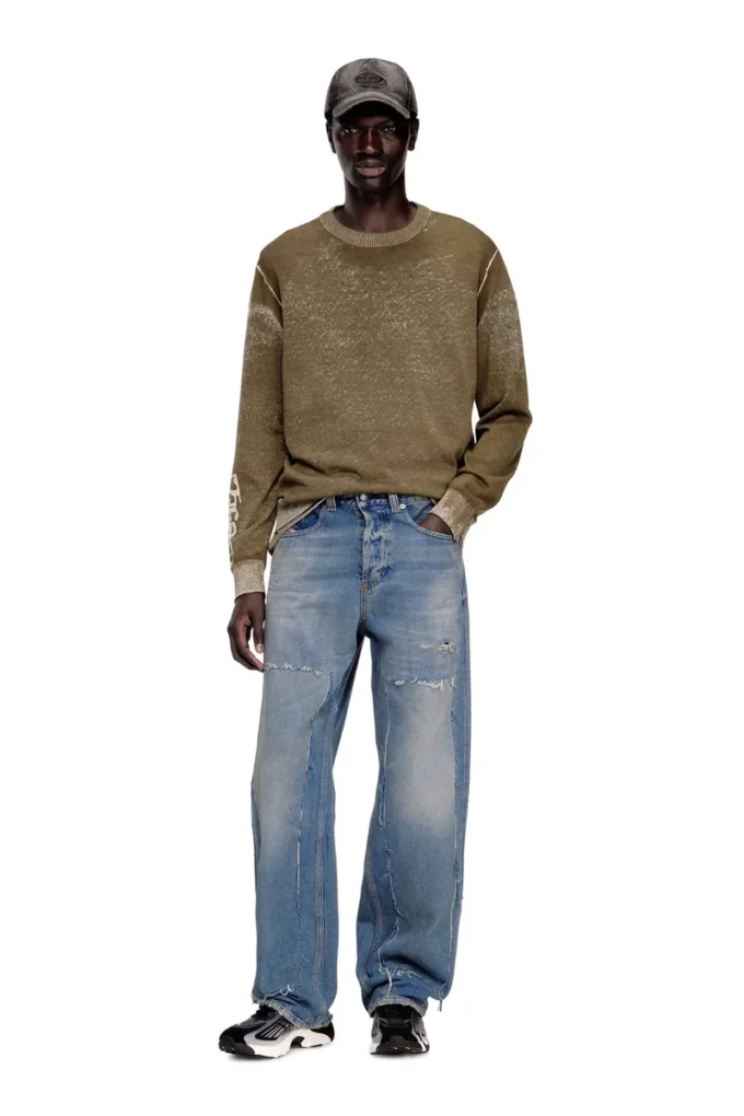 k-yorki Faded reverse-print jumper with lettering