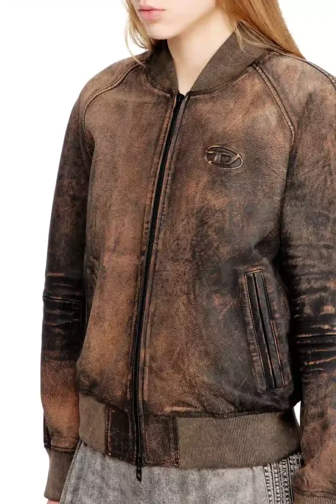l-cobb-fem Bomber jacket in distressed leather