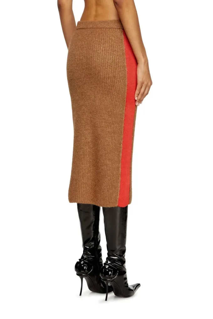m-lousi Midi skirt in alpaca with front zipper