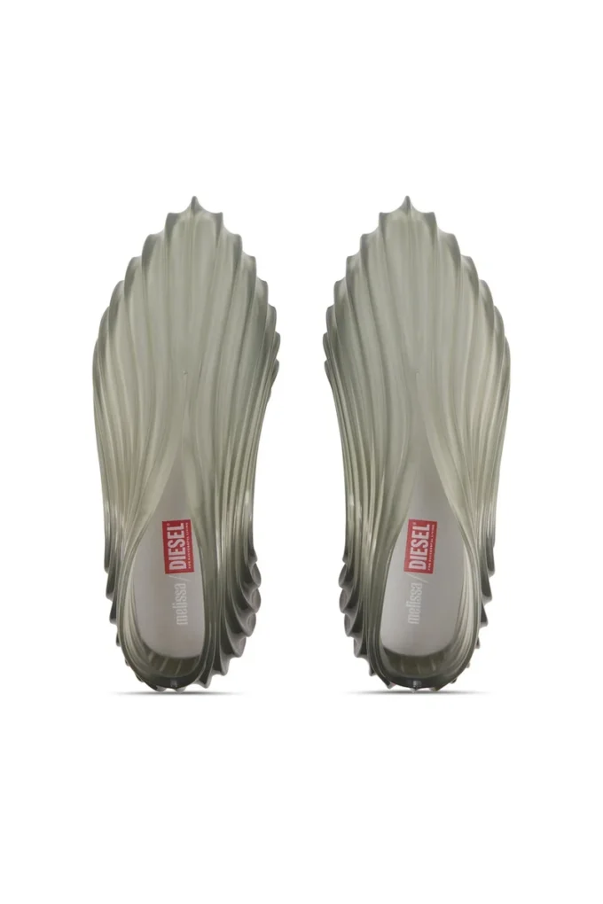 melissa quantum sneakers x Slip-on sneaker in Melflex®