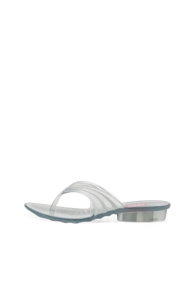 melissa quantum thong Sculptural flip-flops in Melflex®