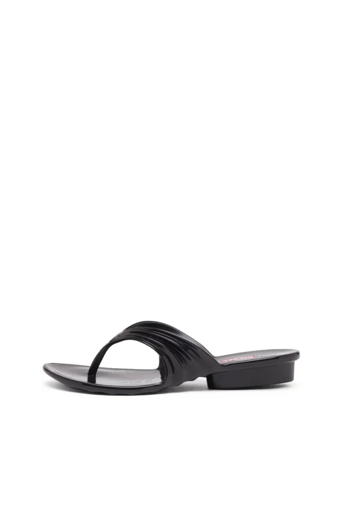 melissa quantum thong Sculptural flip-flops in Melflex®