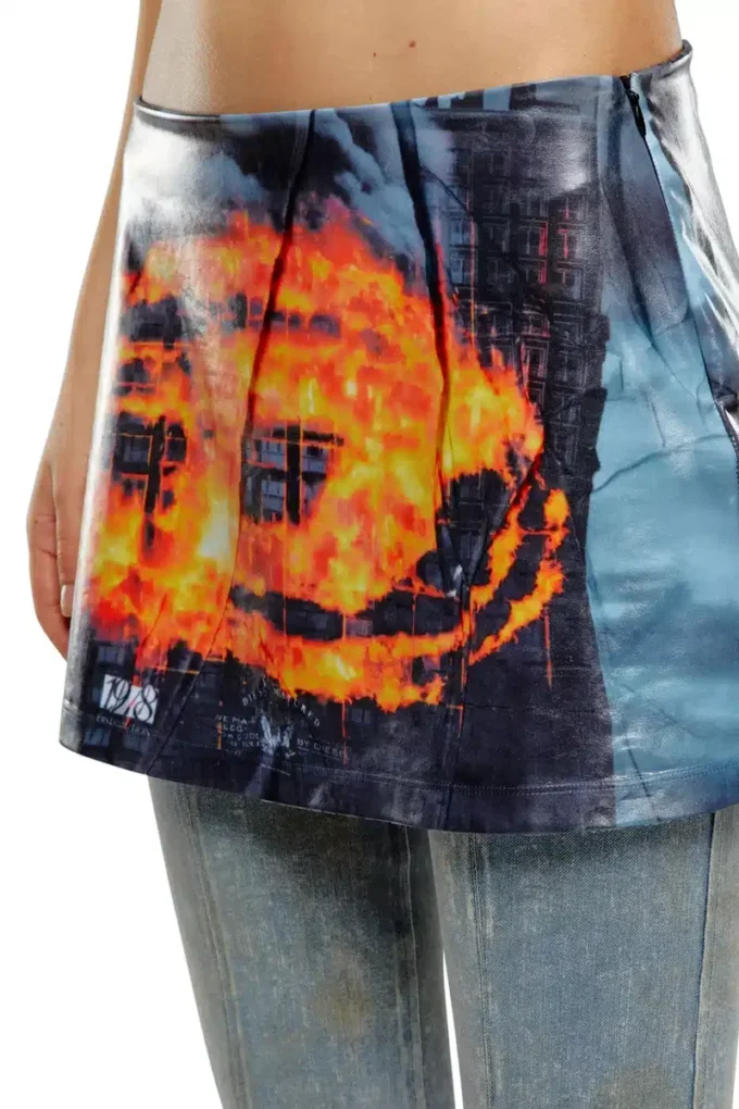o-hunt Short skirt with poster print