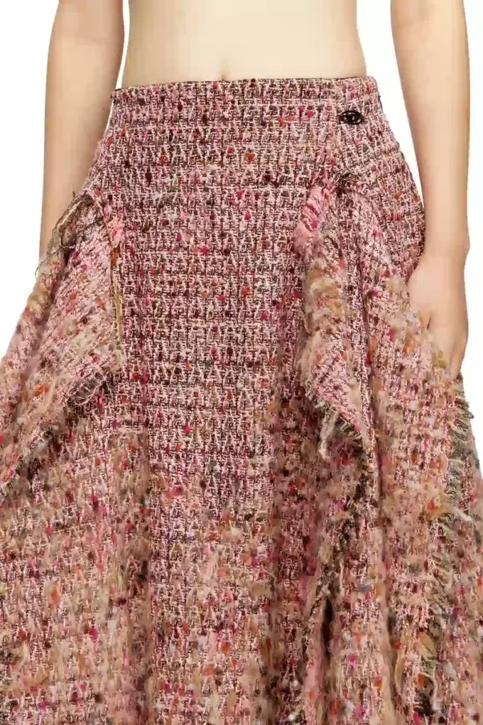 o-riella Brushed bouclé skirt with frayed hem