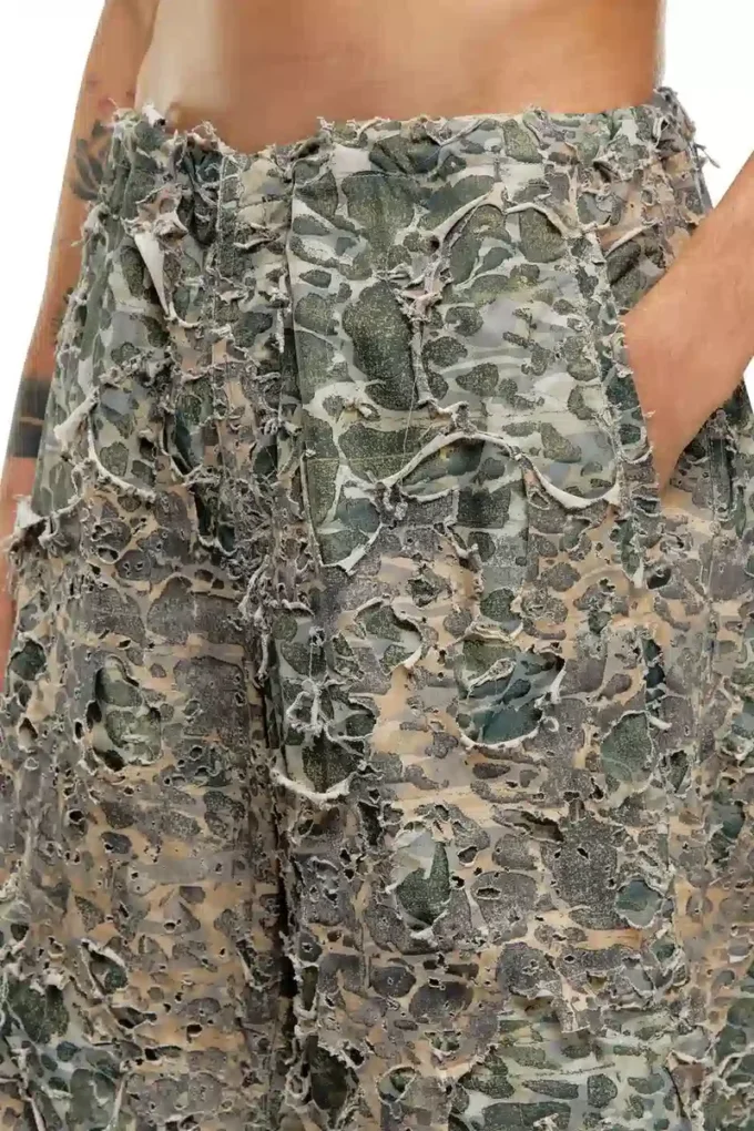 p-hokney Camo pants with destroyed finish
