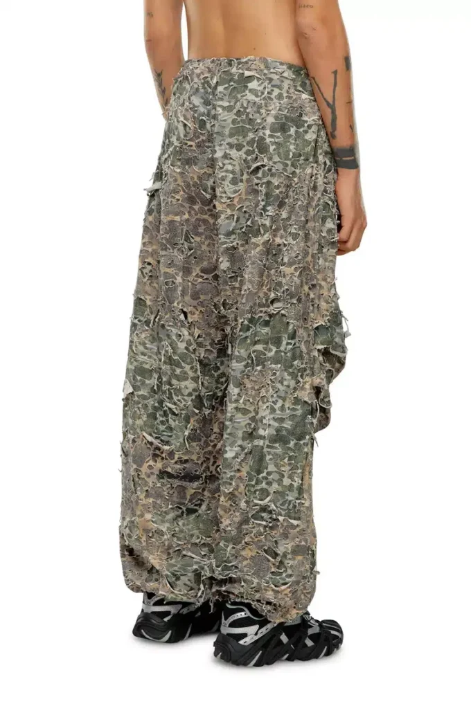 p-hokney Camo pants with destroyed finish