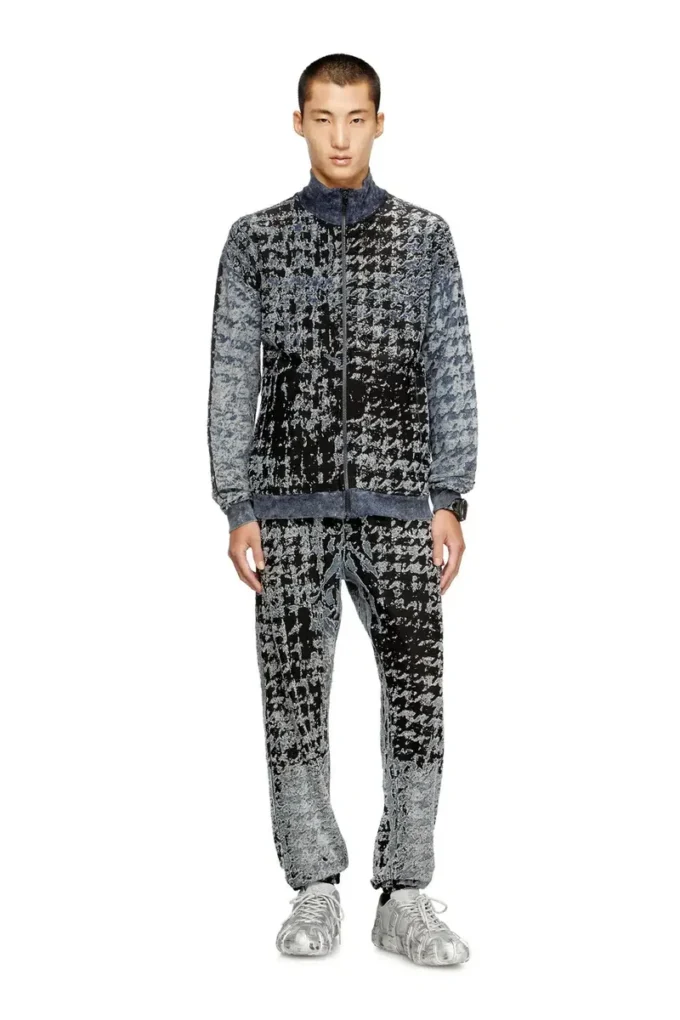 p-labis Elasticated pants in devoré houndstooth