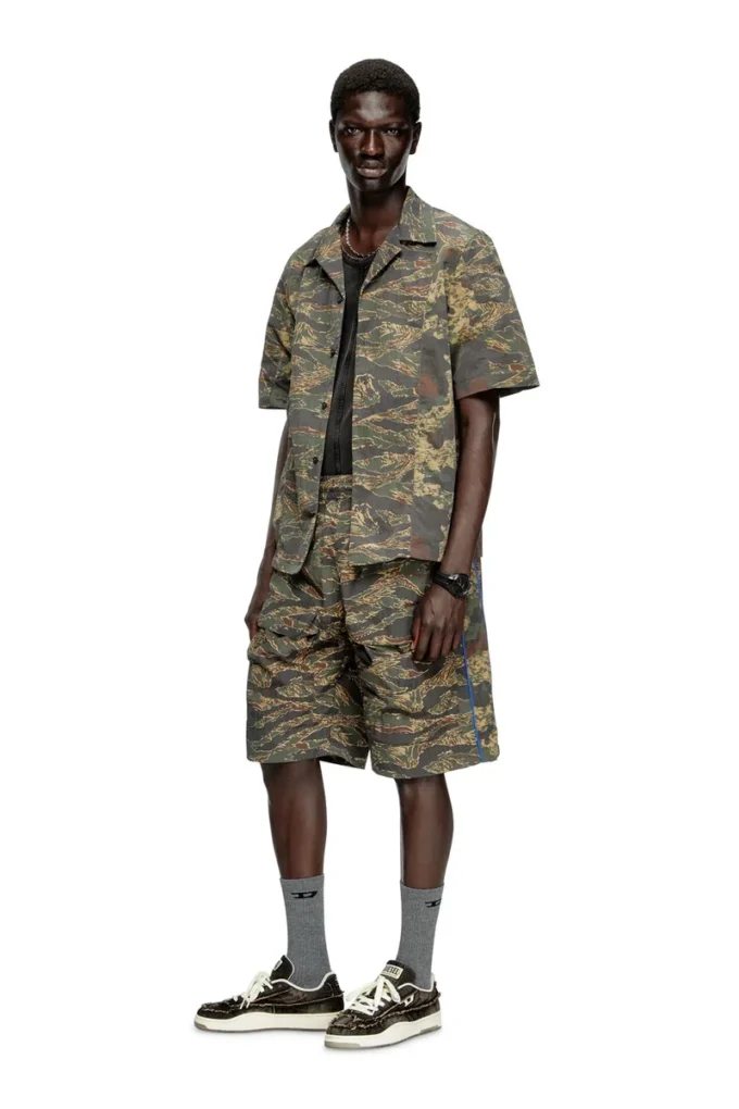 p-ramos-short-epbw Cargo shorts with mixed camo prints