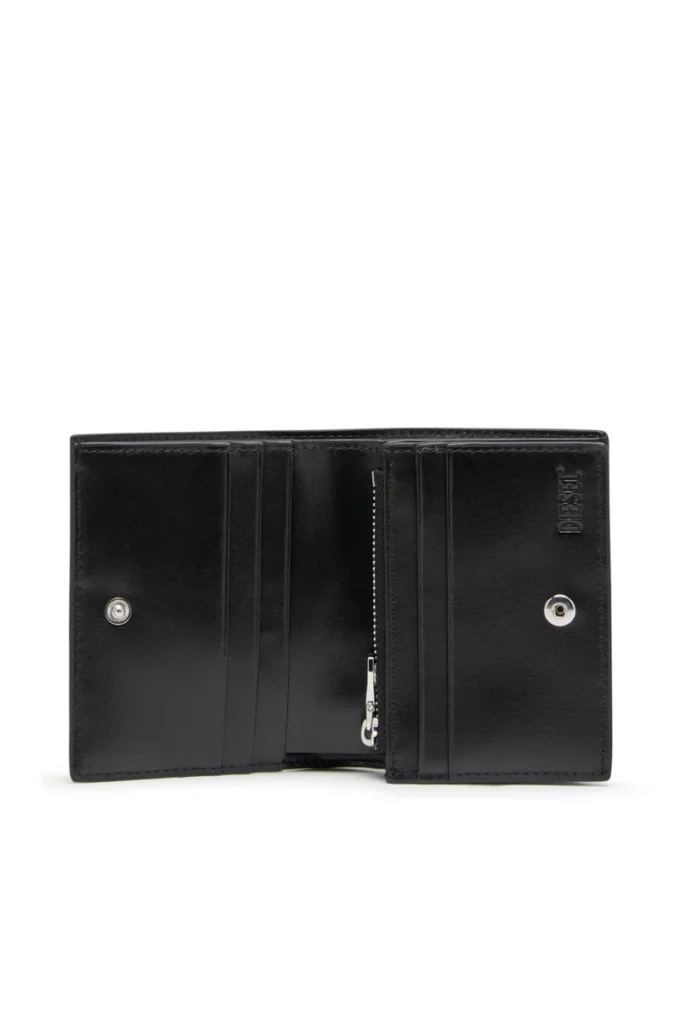 play bi fold iii Wallet in glossy PU