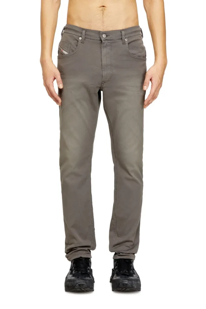 regular 2032 d-krooley-bw joggjeans&reg; 0670m Find nearest store