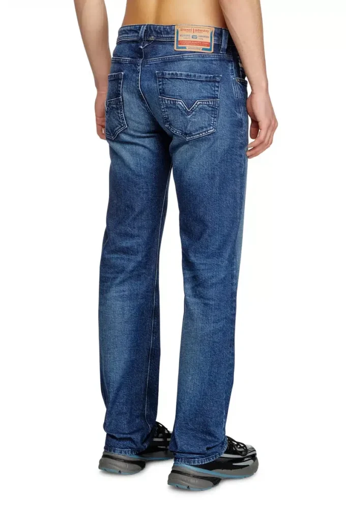 regular jeans 1985 larkee 09l51 Find nearest store