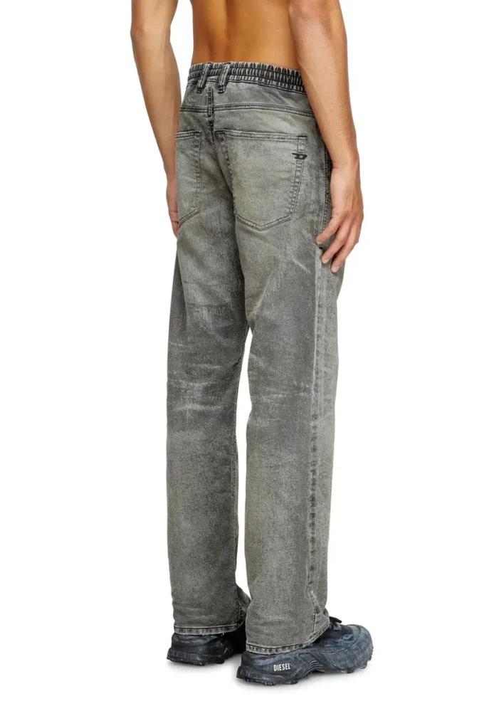 relaxed 2080 d-reel joggjeans&reg; 09m35 Find nearest store