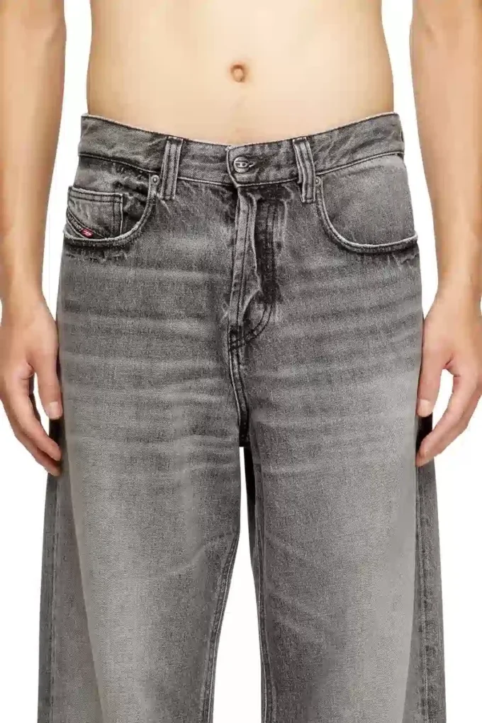 relaxed jeans 2001 d-macro 007aw Find nearest store