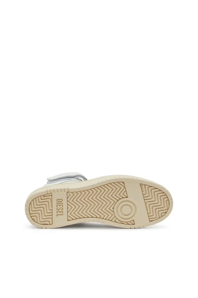 s-tracker-d mid Find nearest store