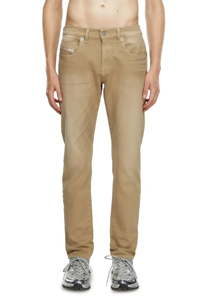 slim 2060 d-strukt joggjeans&reg; 0670m Find nearest store