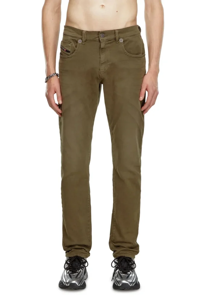 slim 2060 d-strukt joggjeans&reg; 0670m Find nearest store