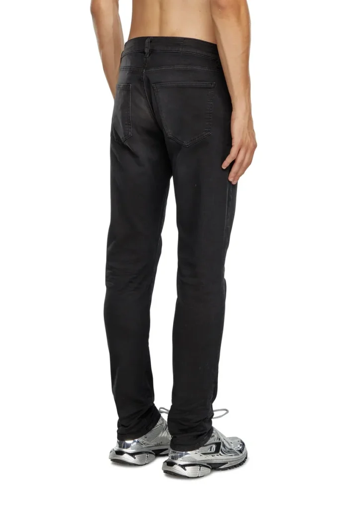 slim 2060 d-strukt joggjeans&reg; 0670m Find nearest store